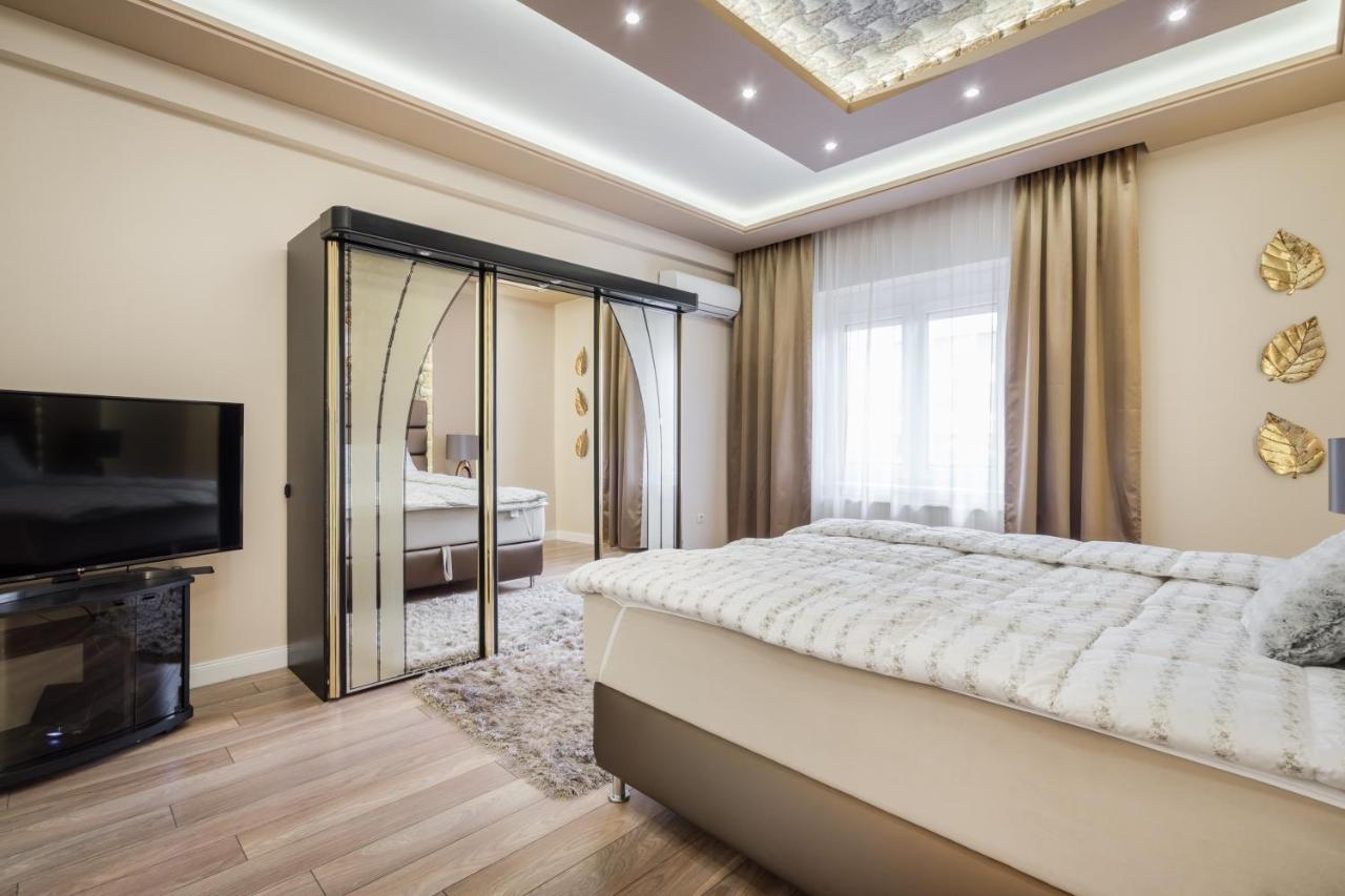 Bpr Ethereal Panoramic Suite With A/C & Balcony Budapest Exterior photo